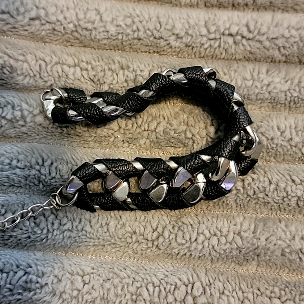 Omni-sex bracelet